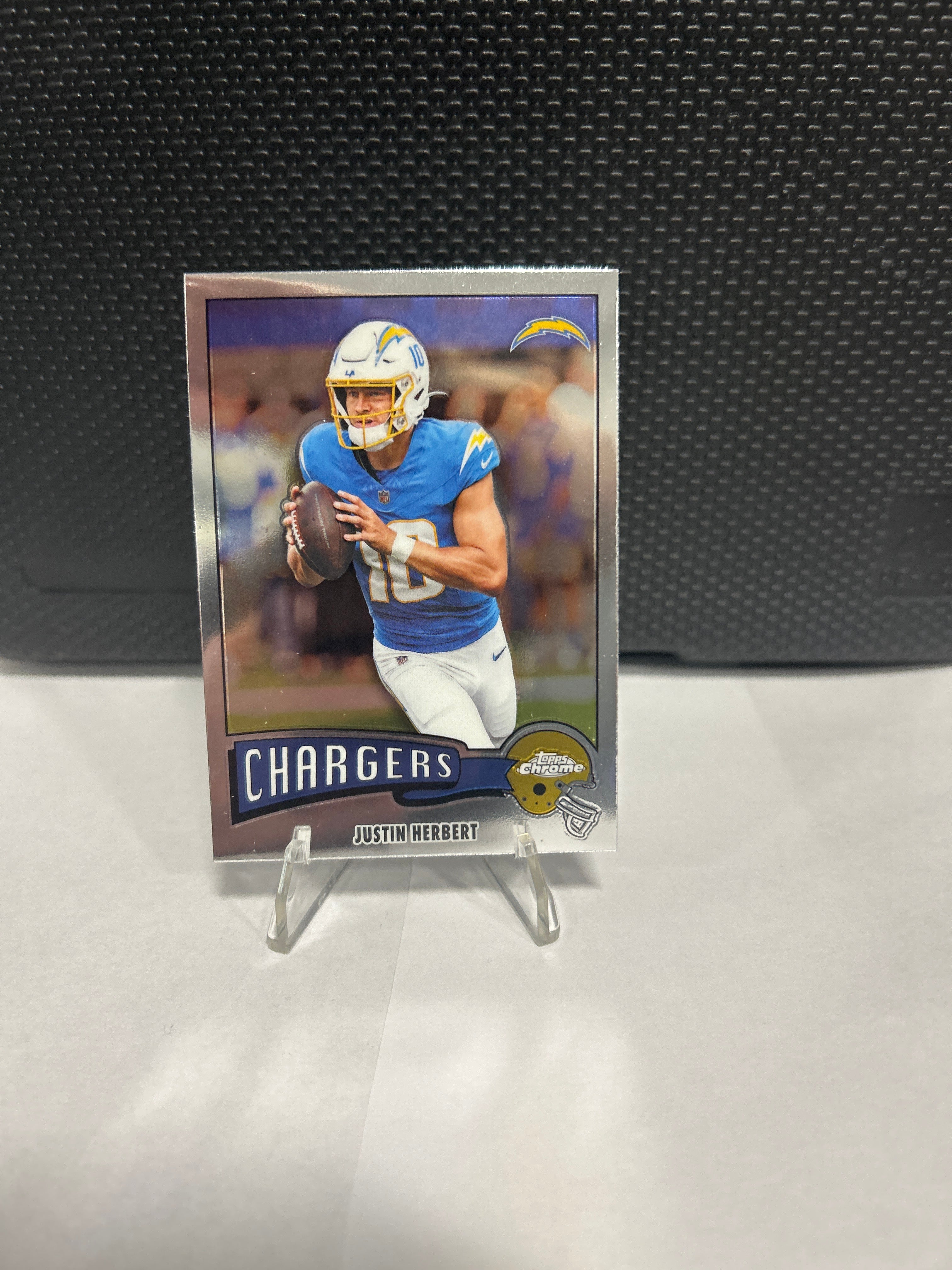Topps 2025 Chrome Justin Herbert Refractor #1975-18 Los Angeles Chargers NFL