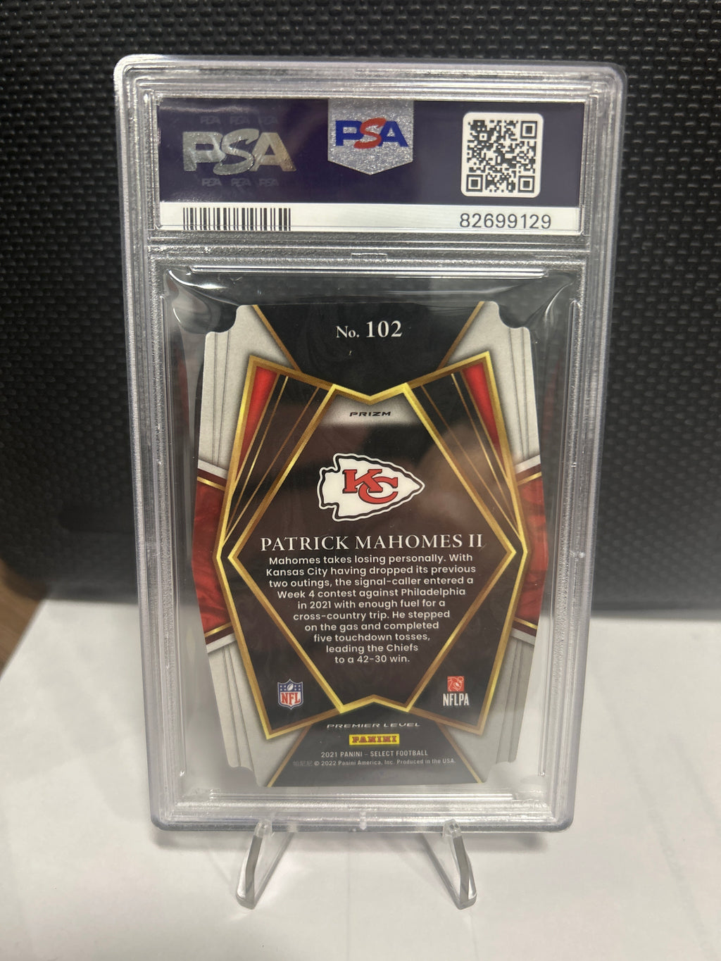 2021 Patrick Mahomes II Premier Level Black Gold Die-Cut Prizm #102 PSA 10