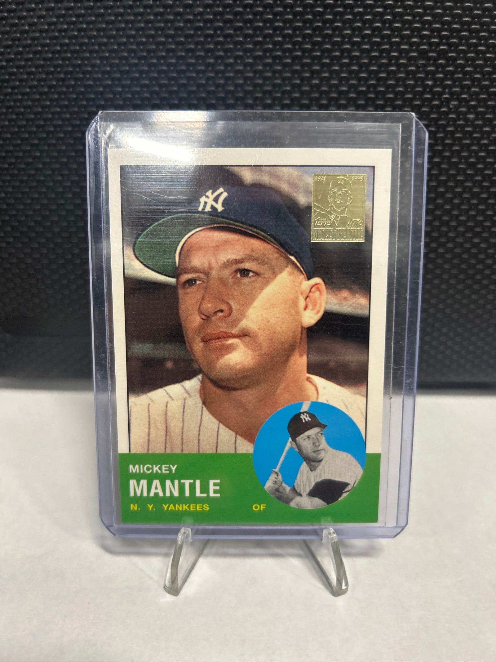 1963 Mickey Mantle #200 1996 Commemorative Reprint