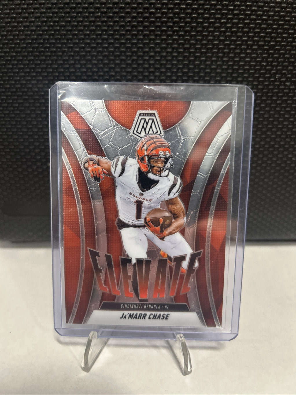 Ja’Marr Chase - Cincinnati Bengals 2025 Panini Mosaic Elevate #14