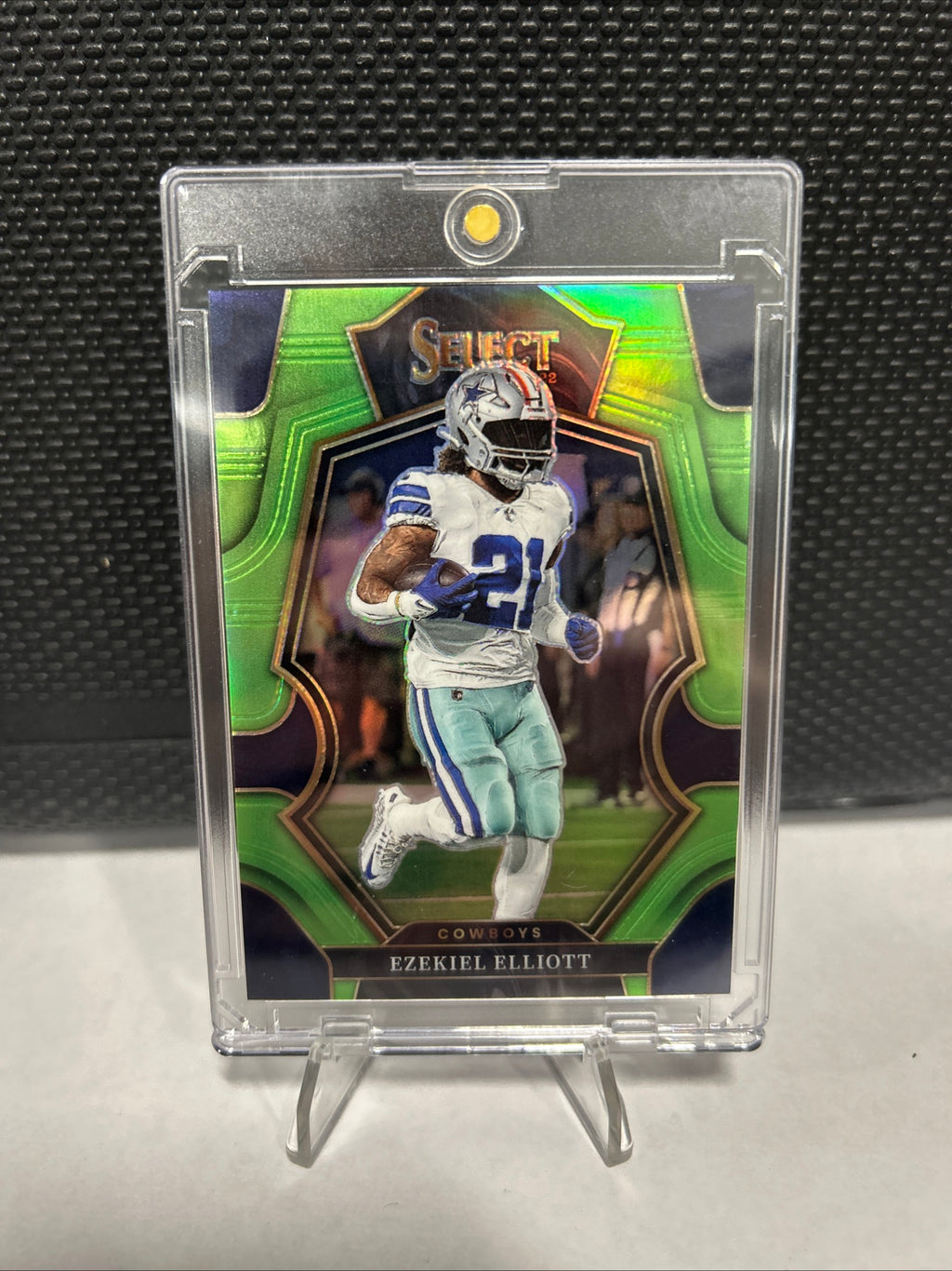 Ezekiel Elliott Card 2022 Select Prizm Neon Green #129 Dallas Cowboys SP /49