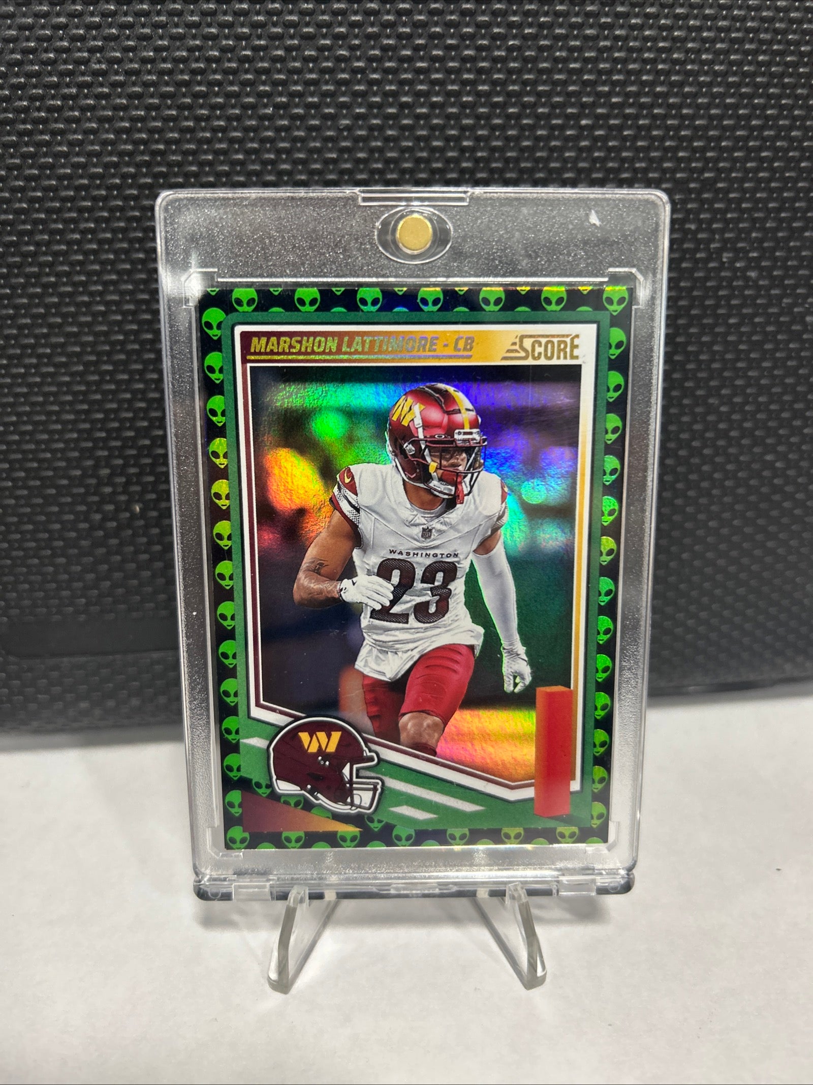2025 Score # 165 Marshon Lattimore Extraterrestrial Case Hit