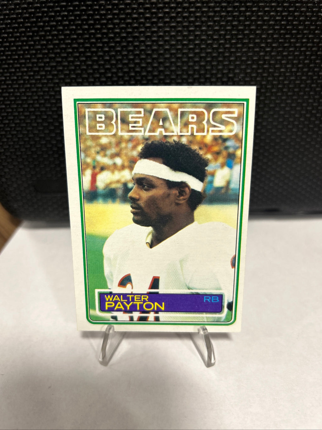 Walter Payton 1983 Topps Football Card #36 Chicago Bears NFL HOF, Sharp Corners