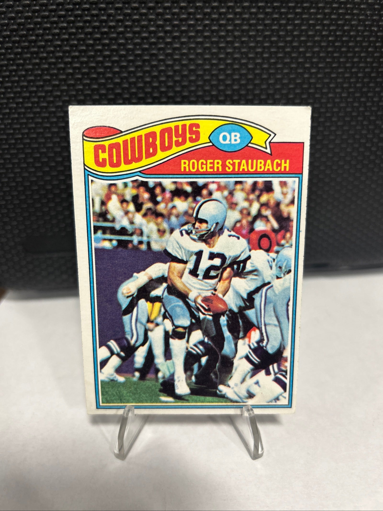 1977 Topps Roger Staubach #45 — Dallas Cowboys HOF QB