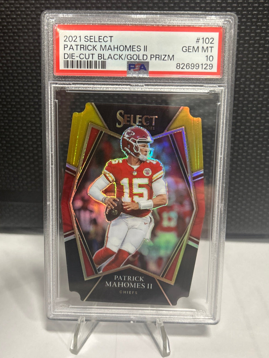 2021 Patrick Mahomes II Premier Level Black Gold Die-Cut Prizm #102 PSA 10